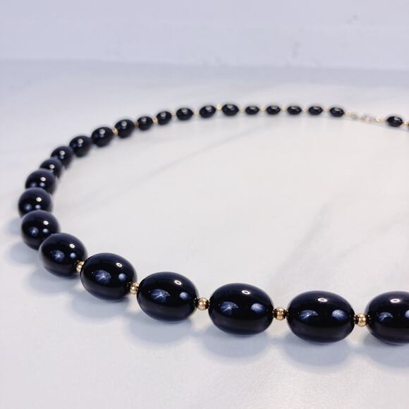 Signed Monet Black Graduated Oval Bead Necklace, 1980s Vintage Retro Plastic - Picture 2 of 8